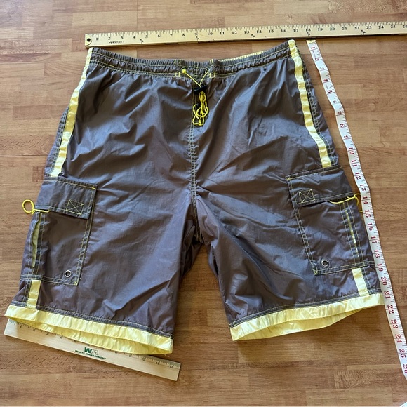 Nature Men’s Cargo Pockets Swimsuit Gray Yellow Trunks Size M - Picture 5 of 9
